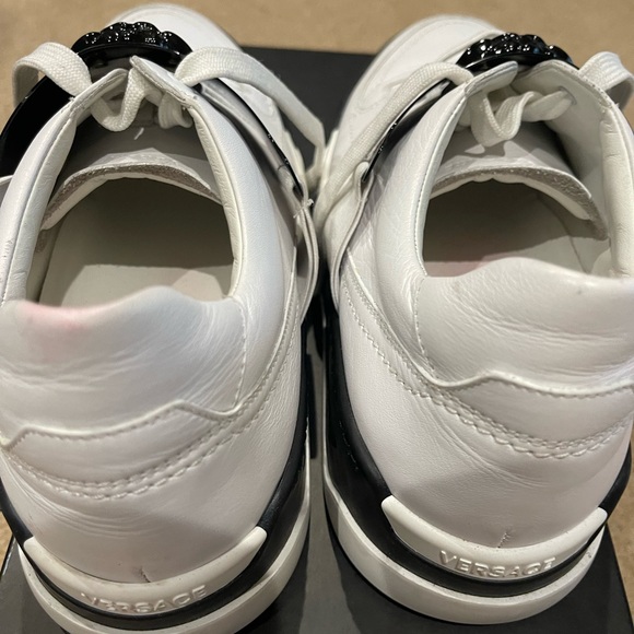 Mens Versace Tennis Shoes - Picture 3 of 5